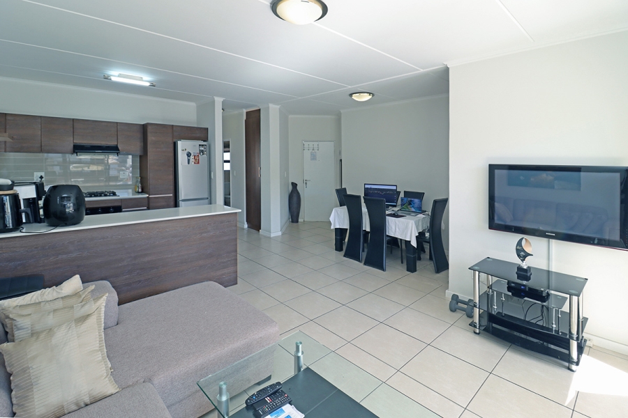 2 Bedroom Property for Sale in Greenstone Hill Gauteng