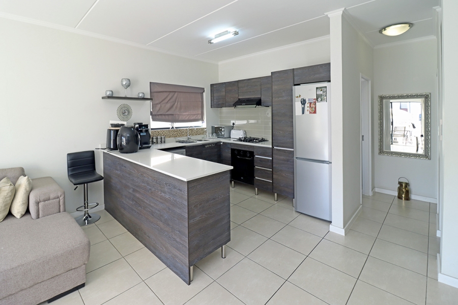 2 Bedroom Property for Sale in Greenstone Hill Gauteng