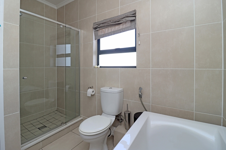 2 Bedroom Property for Sale in Greenstone Hill Gauteng