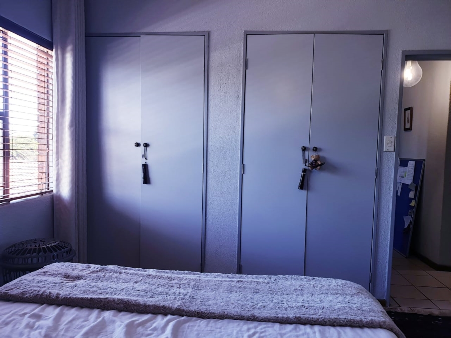 2 Bedroom Property for Sale in Nimrod Park Gauteng