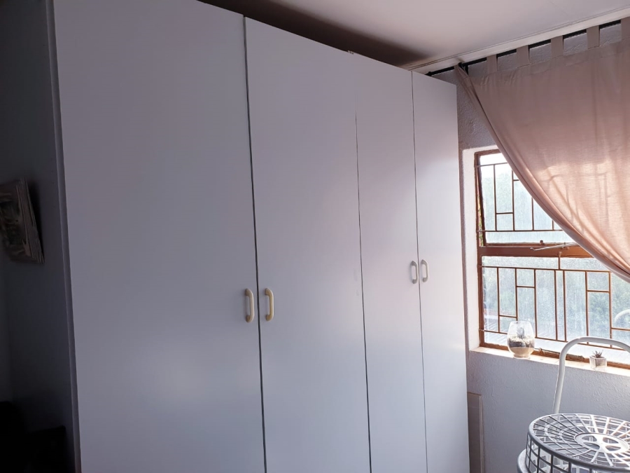 2 Bedroom Property for Sale in Nimrod Park Gauteng