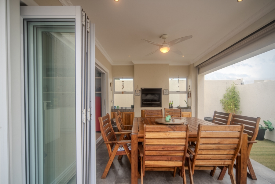 3 Bedroom Property for Sale in Edenvale Central Gauteng