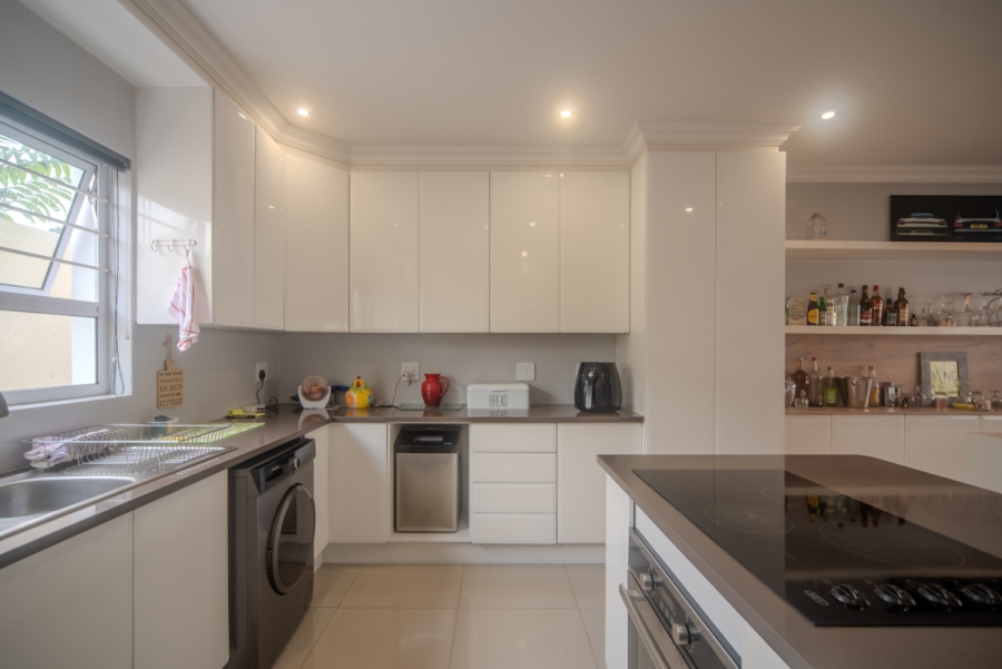 3 Bedroom Property for Sale in Edenvale Central Gauteng