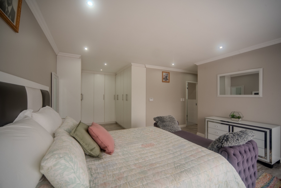 3 Bedroom Property for Sale in Edenvale Central Gauteng