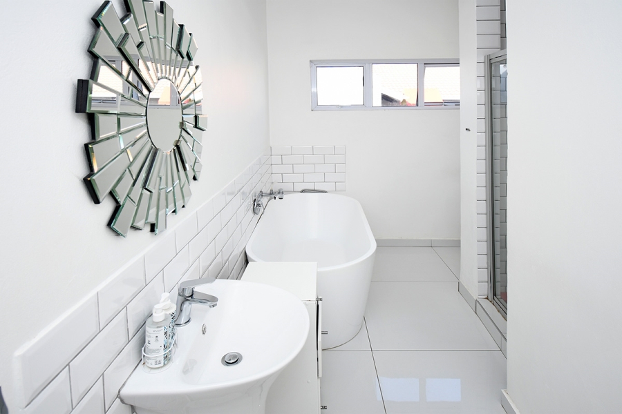 5 Bedroom Property for Sale in Fairmount Gauteng