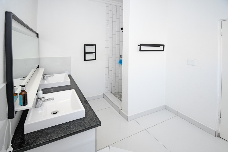 5 Bedroom Property for Sale in Fairmount Gauteng