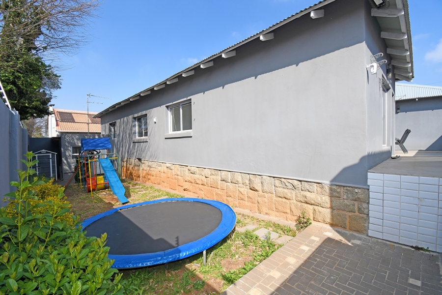 5 Bedroom Property for Sale in Fairmount Gauteng