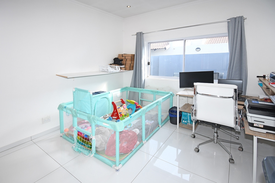 5 Bedroom Property for Sale in Fairmount Gauteng