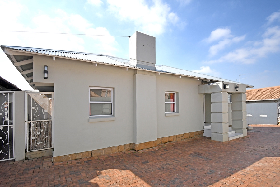 5 Bedroom Property for Sale in Fairmount Gauteng