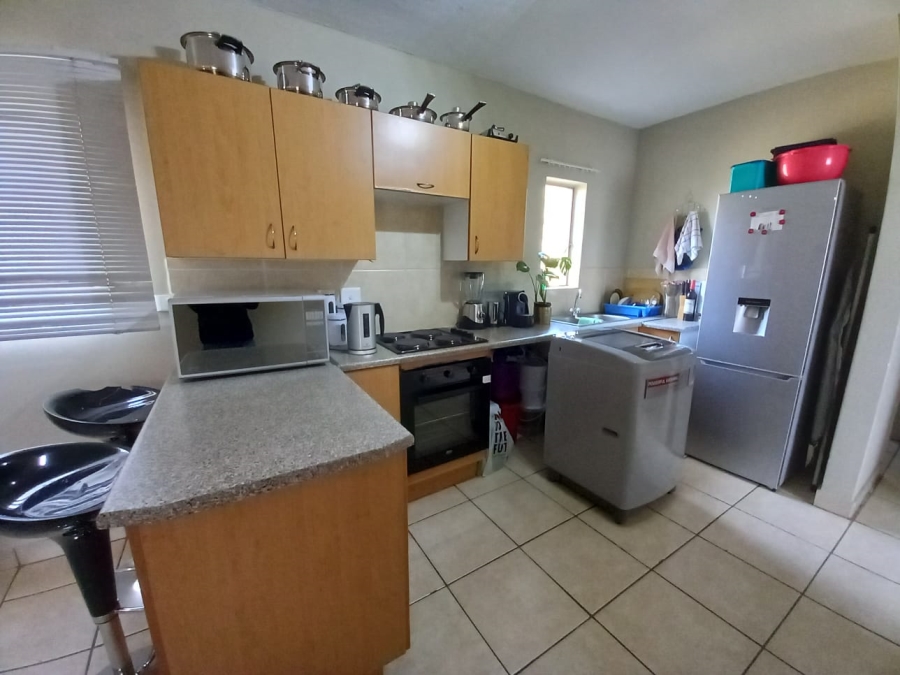 2 Bedroom Property for Sale in Glen Marais Gauteng