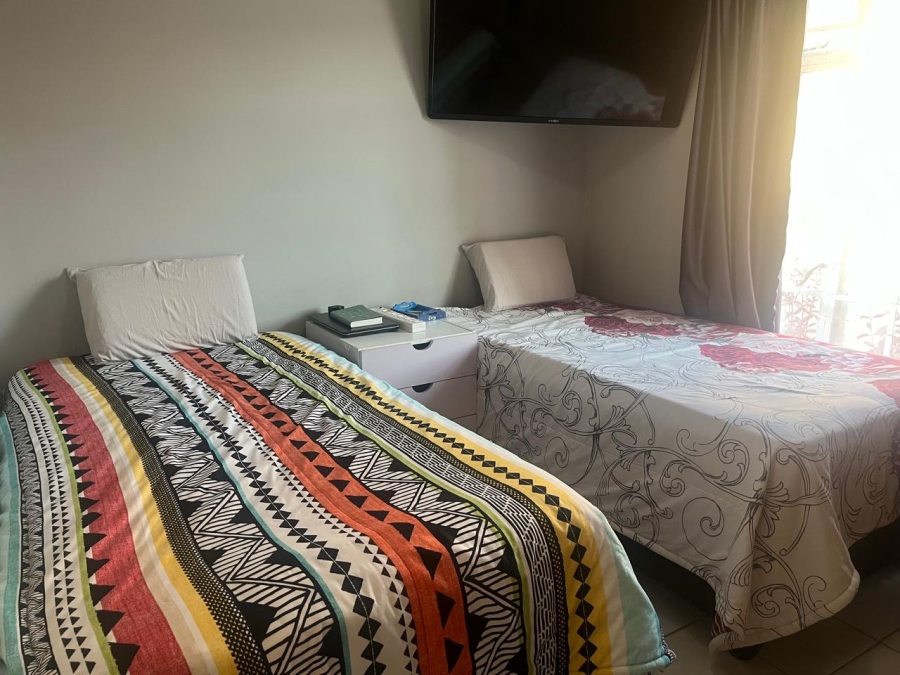 2 Bedroom Property for Sale in Noordwyk Gauteng