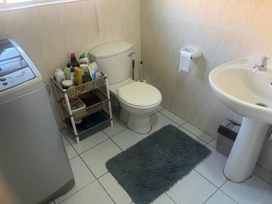 2 Bedroom Property for Sale in Noordwyk Gauteng