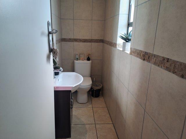 4 Bedroom Property for Sale in Kensington Gauteng