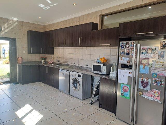 4 Bedroom Property for Sale in Kensington Gauteng