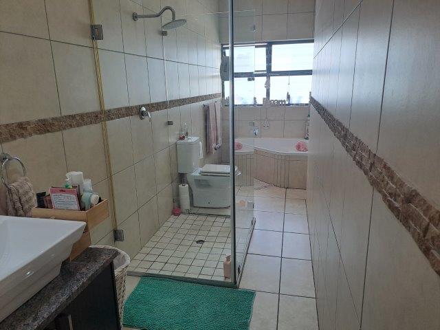 4 Bedroom Property for Sale in Kensington Gauteng