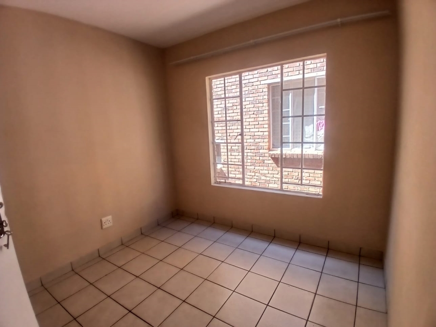 2 Bedroom Property for Sale in Kempton Park Central Gauteng