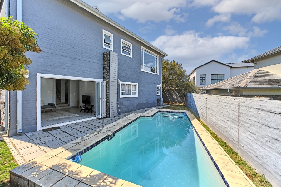 To Let 5 Bedroom Property for Rent in Waterfall Country Village Gauteng