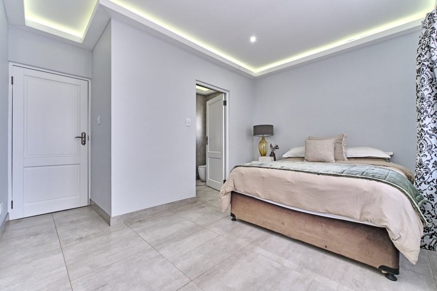 To Let 5 Bedroom Property for Rent in Waterfall Country Village Gauteng