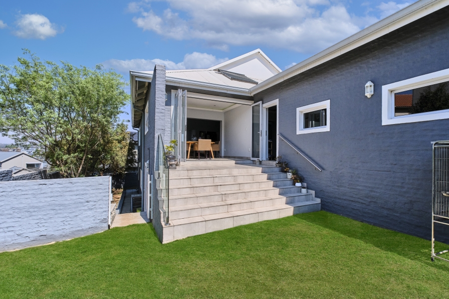 To Let 5 Bedroom Property for Rent in Waterfall Country Village Gauteng