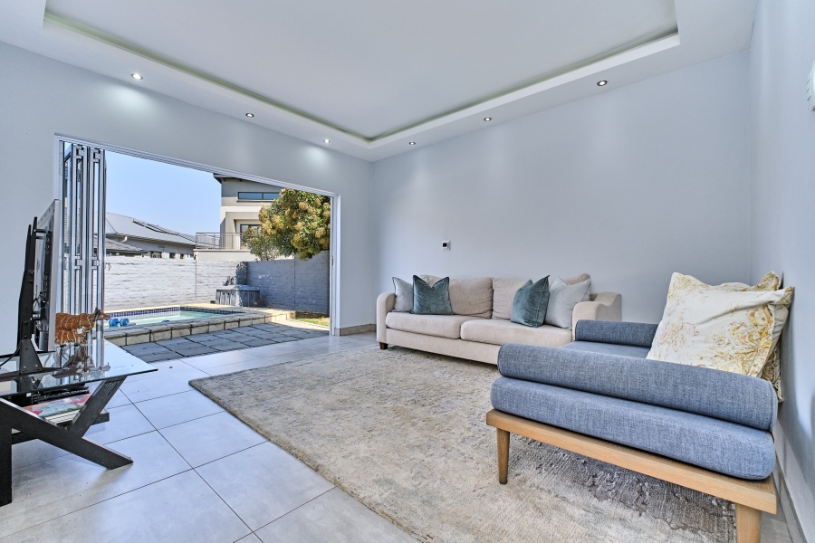 To Let 5 Bedroom Property for Rent in Waterfall Country Village Gauteng