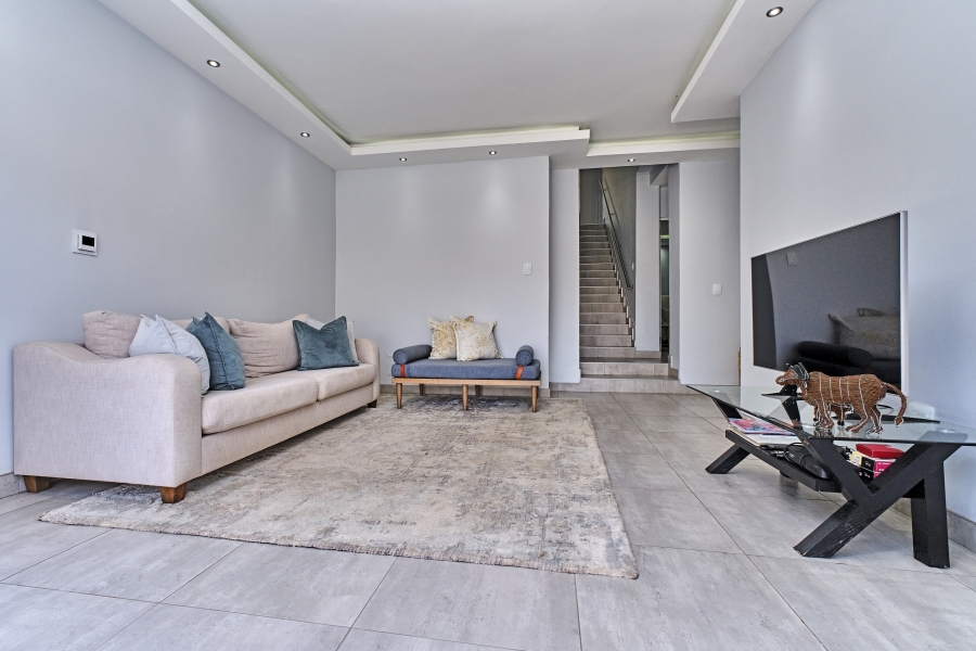 To Let 5 Bedroom Property for Rent in Waterfall Country Village Gauteng