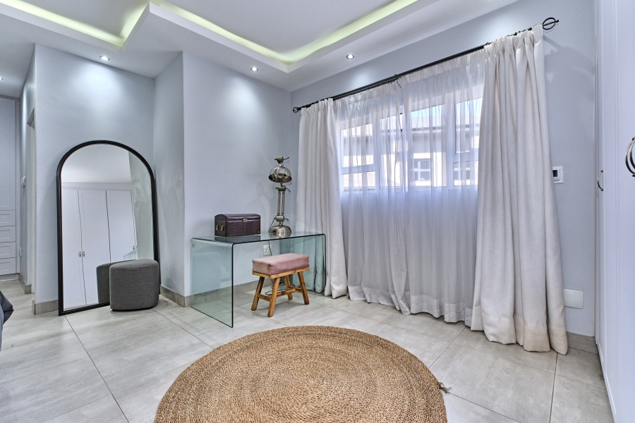 To Let 5 Bedroom Property for Rent in Waterfall Country Village Gauteng