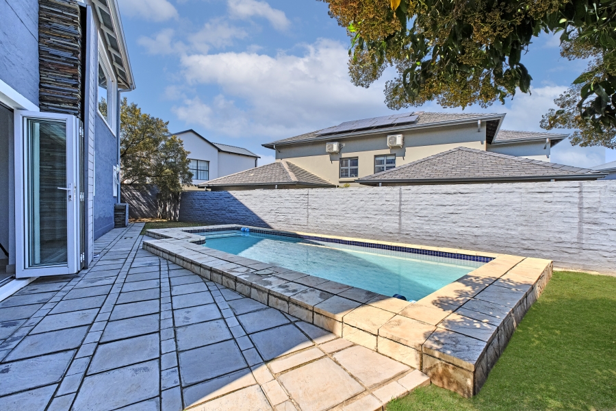 To Let 5 Bedroom Property for Rent in Waterfall Country Village Gauteng