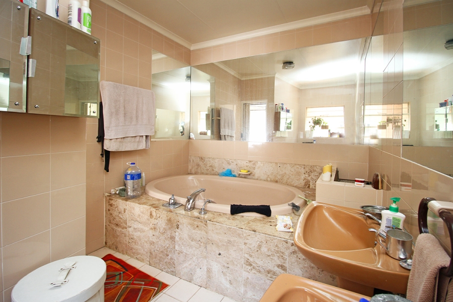 To Let 3 Bedroom Property for Rent in Bruma Gauteng