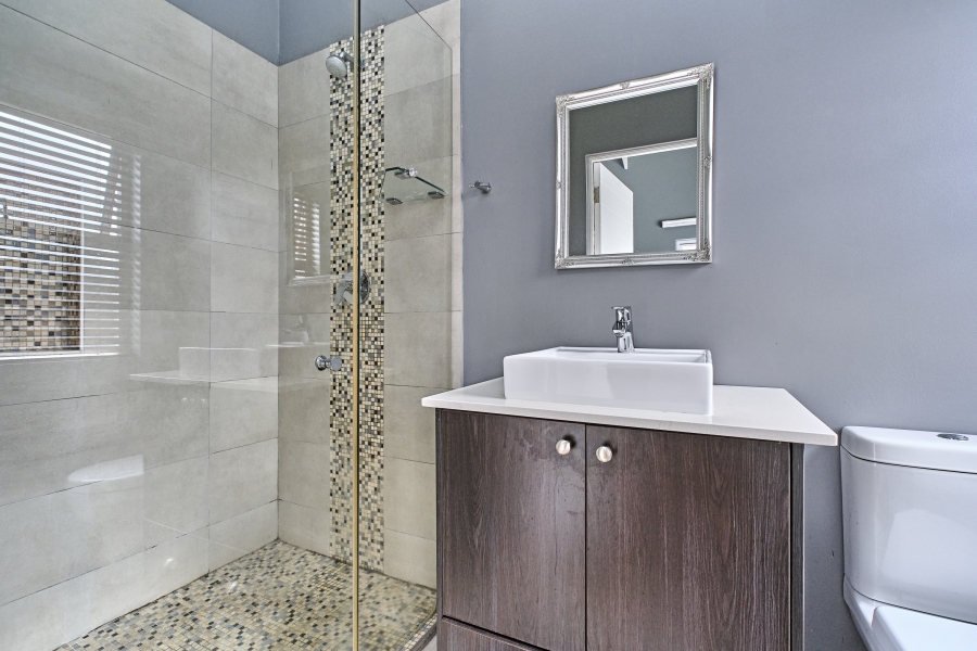 To Let 4 Bedroom Property for Rent in Waterfall Country Estate Gauteng