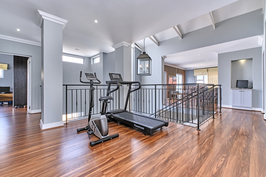 To Let 4 Bedroom Property for Rent in Waterfall Country Estate Gauteng