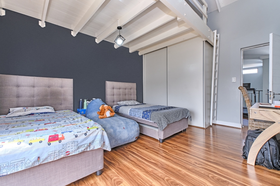 To Let 4 Bedroom Property for Rent in Waterfall Country Estate Gauteng