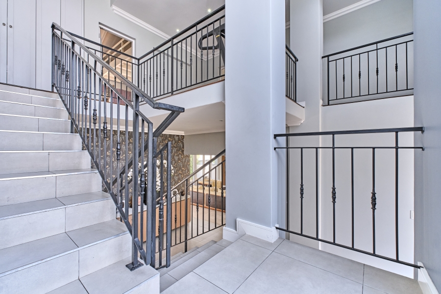 To Let 4 Bedroom Property for Rent in Waterfall Country Estate Gauteng