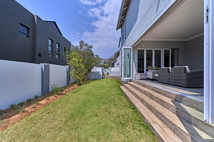 To Let 4 Bedroom Property for Rent in Waterfall Country Estate Gauteng