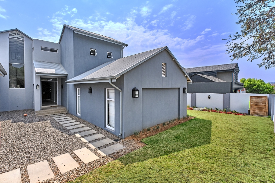 To Let 4 Bedroom Property for Rent in Waterfall Country Estate Gauteng