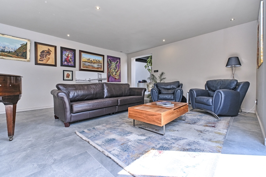 To Let 5 Bedroom Property for Rent in Waterfall Country Village Gauteng