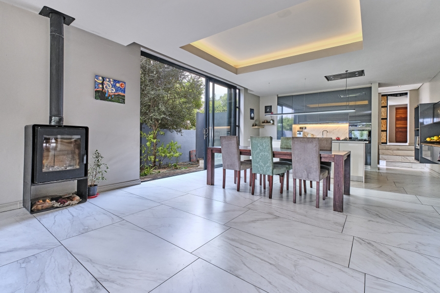 To Let 5 Bedroom Property for Rent in Waterfall Country Village Gauteng