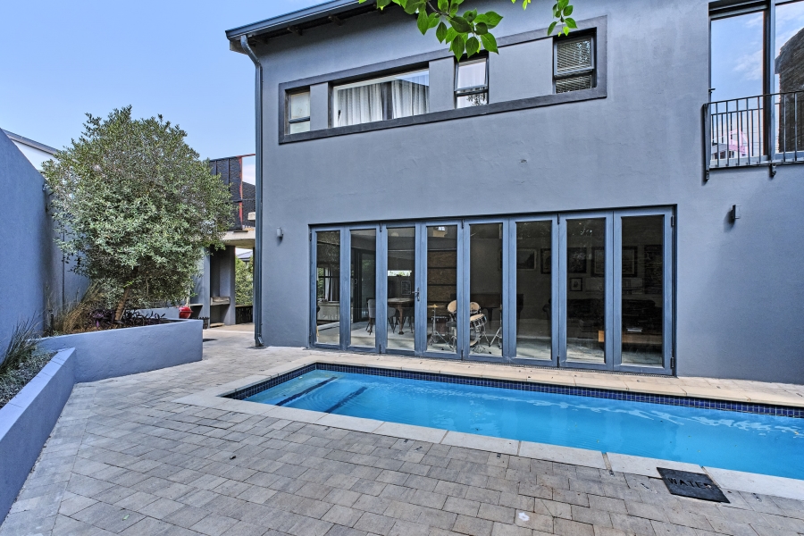 To Let 5 Bedroom Property for Rent in Waterfall Country Village Gauteng