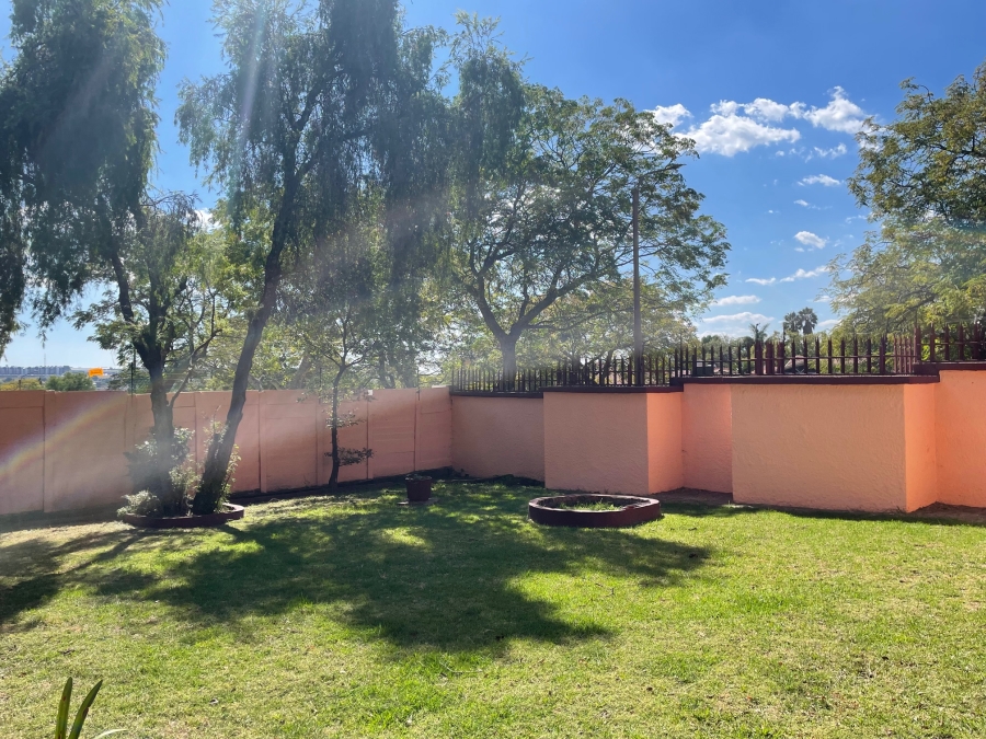 4 Bedroom Property for Sale in Edenvale Central Gauteng