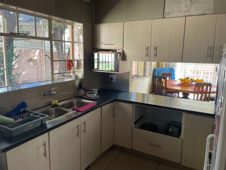 4 Bedroom Property for Sale in Edenvale Central Gauteng