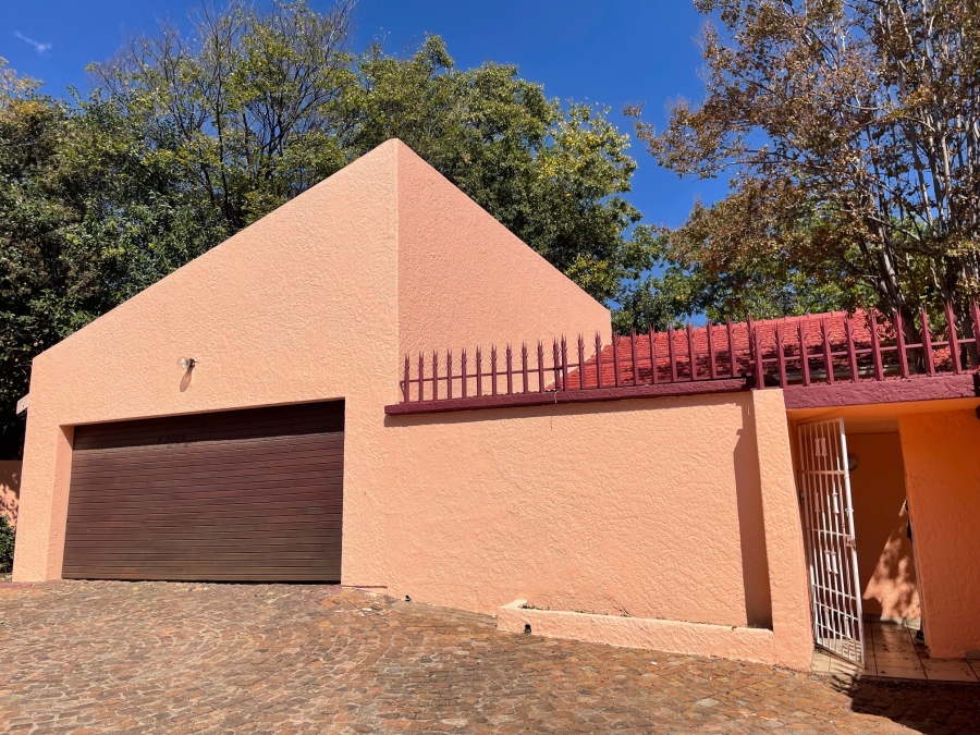 4 Bedroom Property for Sale in Edenvale Central Gauteng