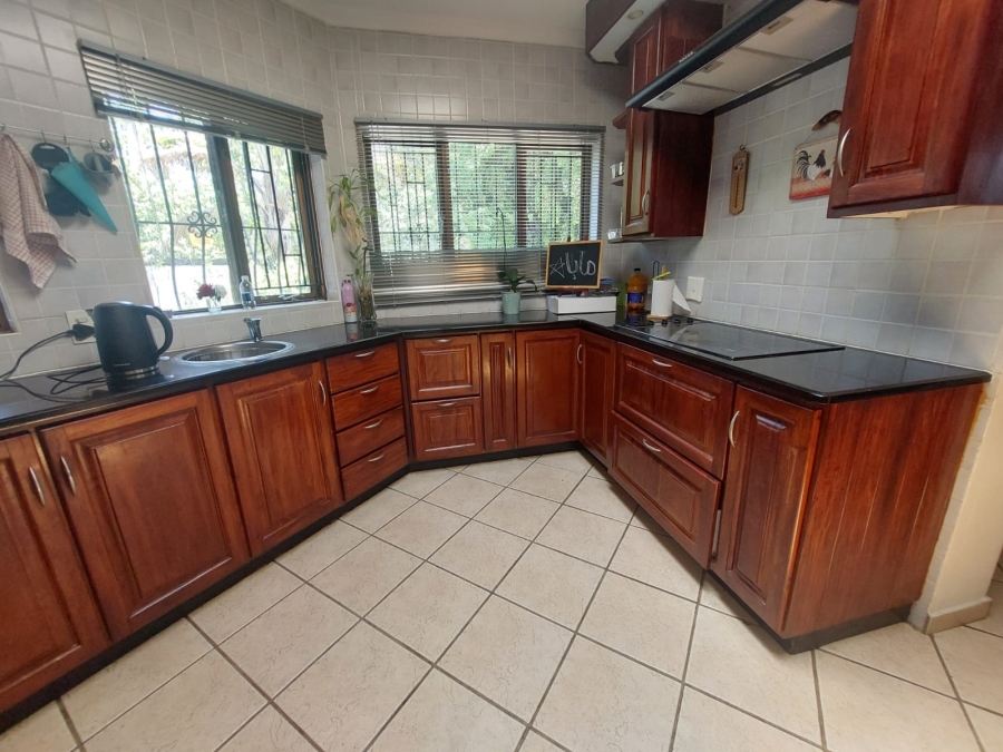 6 Bedroom Property for Sale in Northcliff Gauteng