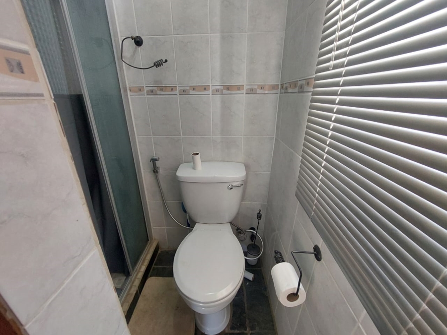 6 Bedroom Property for Sale in Northcliff Gauteng