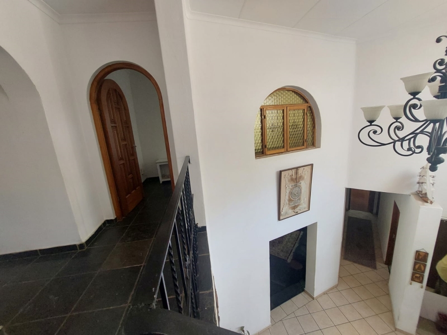 6 Bedroom Property for Sale in Northcliff Gauteng