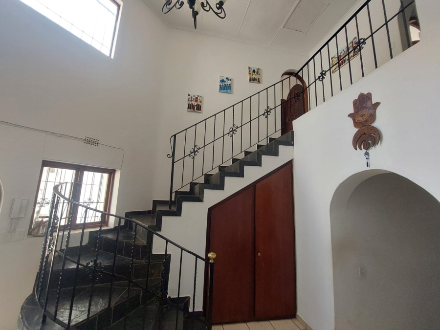 6 Bedroom Property for Sale in Northcliff Gauteng