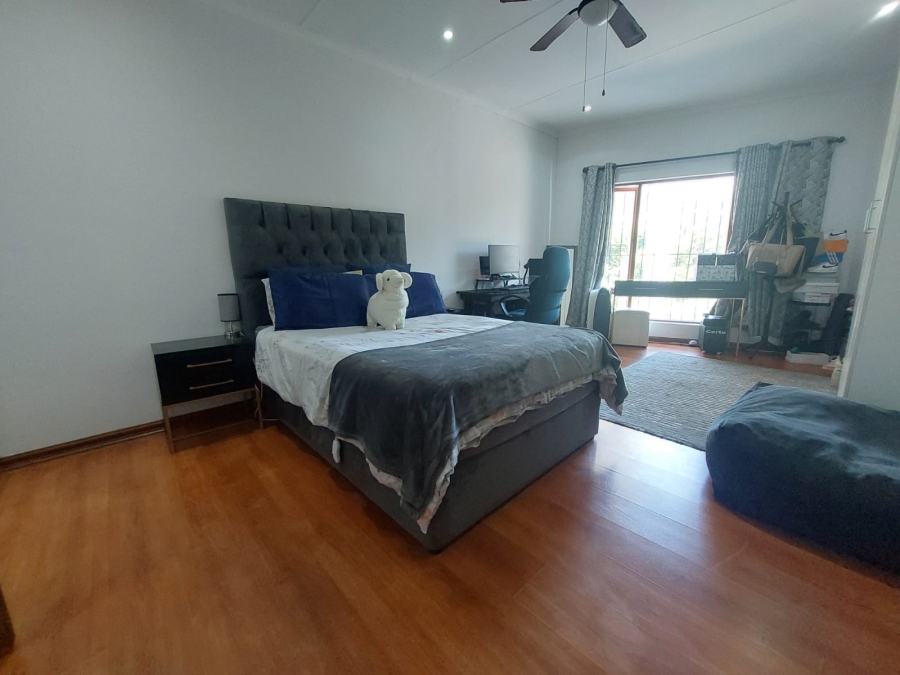6 Bedroom Property for Sale in Northcliff Gauteng