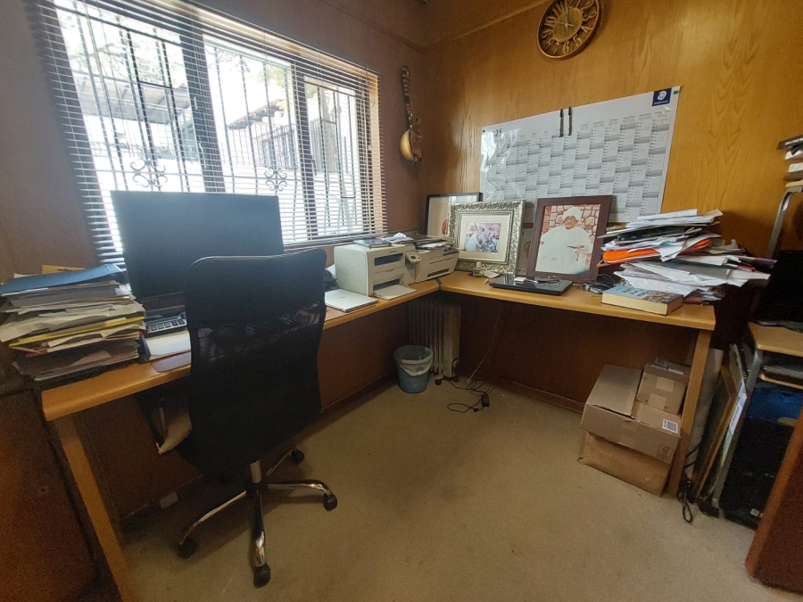 6 Bedroom Property for Sale in Northcliff Gauteng