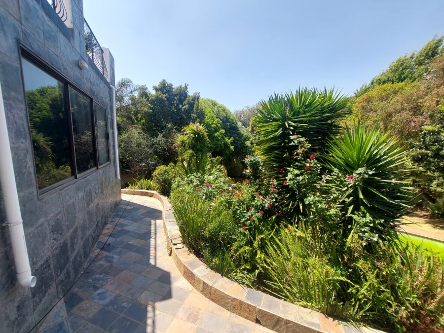 6 Bedroom Property for Sale in Northcliff Gauteng