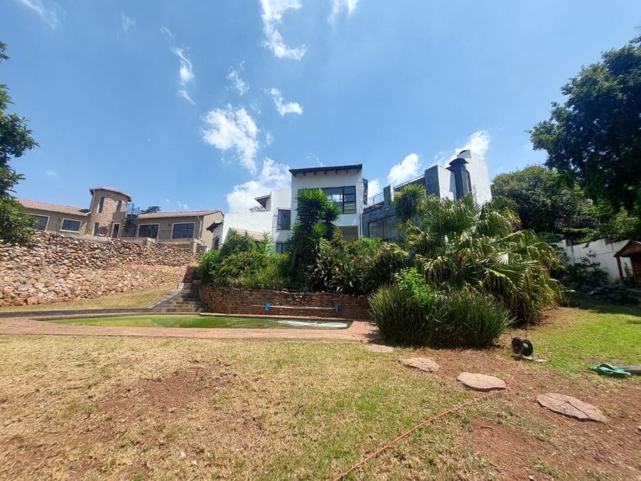 6 Bedroom Property for Sale in Northcliff Gauteng