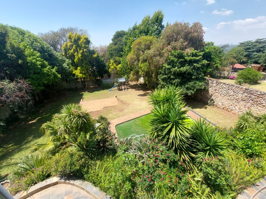 6 Bedroom Property for Sale in Northcliff Gauteng