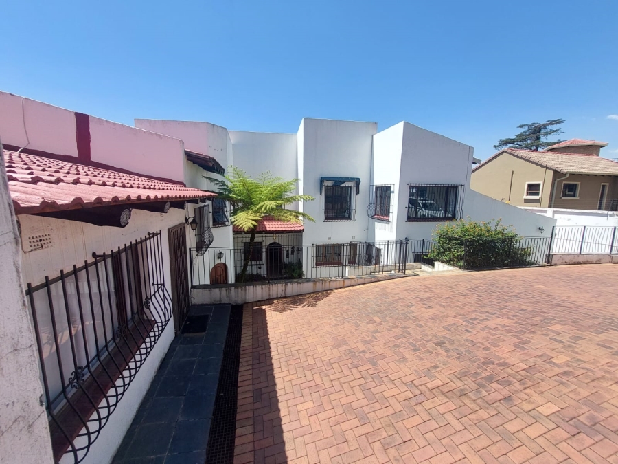 6 Bedroom Property for Sale in Northcliff Gauteng